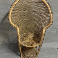 Sedia trono vintage“Peacock”in  rattan intrecciata