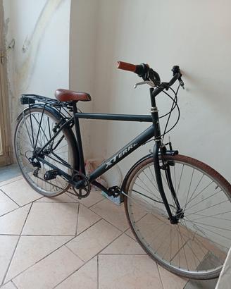 bici uomo passeggio 