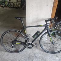 bici da corsa scott