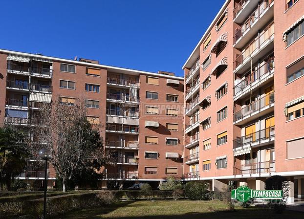 5 LOCALI CON TERRAZZO IN VIA LEONARDO DA VINCI 43