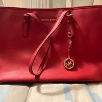 Borsa rossa brand Michael Kors