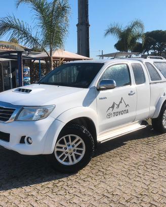 Toyota Hilux Extra Cab