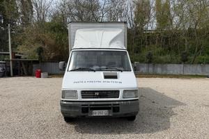 Iveco Daily 35.8 2.5 Diesel PL Cab. Classic