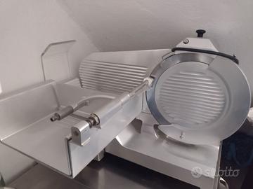 Affettatrice e tritacarne trifase