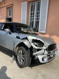 Mini one r56 abbey road incidentata
