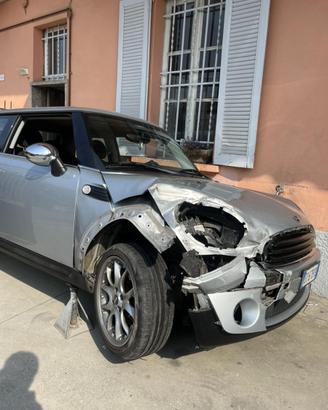 Mini one r56 abbey road incidentata