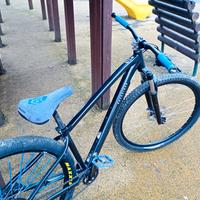 WHELLIE BIKE EXPLORE 500 