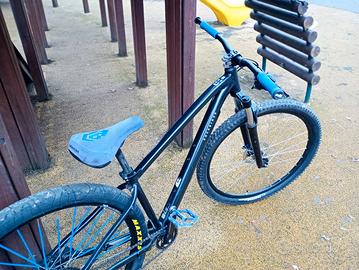 WHELLIE BIKE EXPLORE 500 