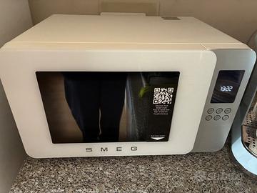 MICRONDE SMEG CON GRILL MOC01