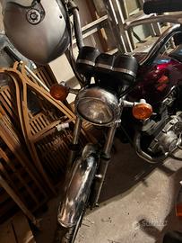 Moto Suzuki