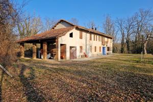 CASA INDIPENDENTE A CORTANDONE