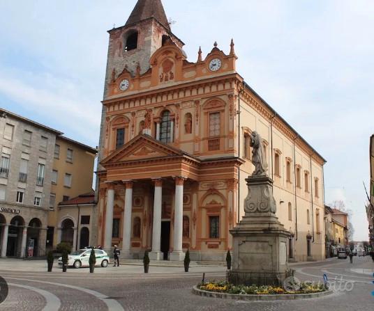 Bilocale in centro storico borgomanero