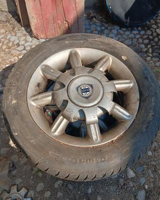 gomme invernali lancia y 