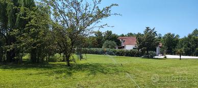 Casa tra il verde e il mare