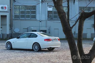 BMW 330i E92 manuale