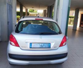 Peugeot 207 - 2011