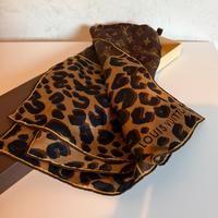 Foulard/Scuarpa Louis vuitton Leopardo