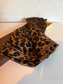 Foulard/Scuarpa Louis vuitton Leopardo