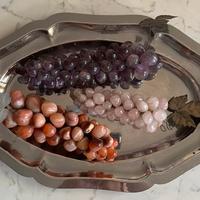 Uva decorativa vintage in pietra