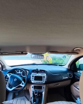 rivestimento cielo auto 