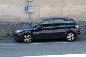 Auto Opel Astra