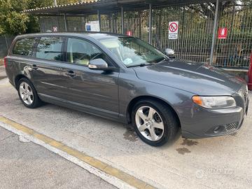 Volvo V70 2.4 D5 Geartronic Momentum