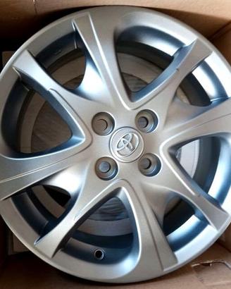 Cerchi in lega originali 16 pollici TOYOTA YARIS