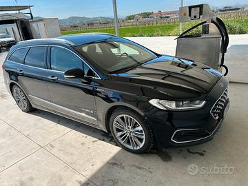 Ford Mondeo vignale hybrid