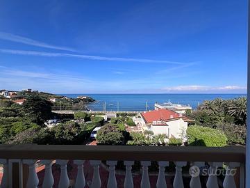 A187 Castiglioncello, accesso diretto al mare