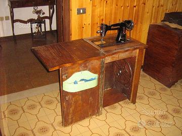 Macchina da cucire degli anni 50
