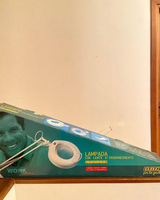 Lampada per estetista