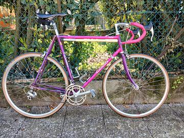 Bicicletta da corsa Basso anni ottanta. 
