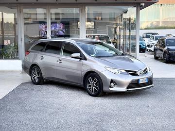 Toyota Auris 1.8 Hybrid 99CV E5 Neo - 2014