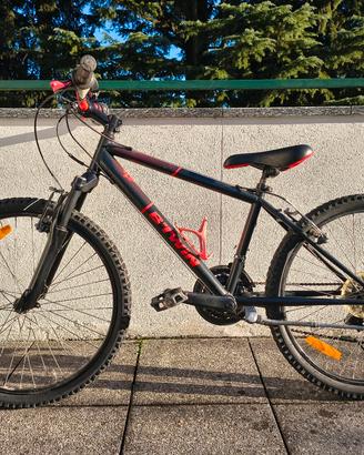 B'Twin Rockrider 24 pollici ST 500