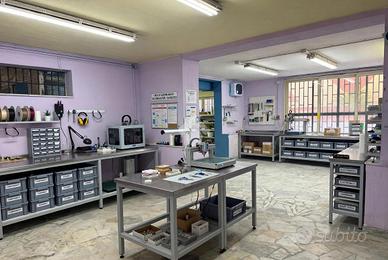 LABORATORIO A MELITO DI NAPOLI