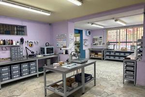 LABORATORIO A MELITO DI NAPOLI