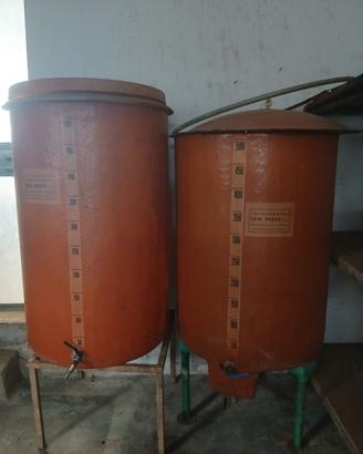 3 Silos contenitore botta per vino liquido 500 lt