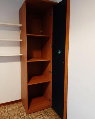 Capiente armadio Ikea a un'anta