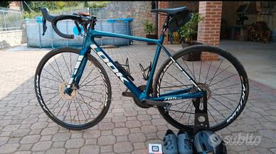 bici da corsa in carbonio