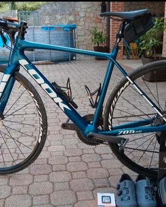 bici da corsa in carbonio