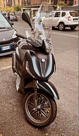 Beverly 300