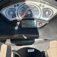 Yamaha XMAX 250