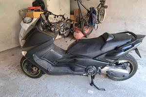 Yamaha T Max - 2005