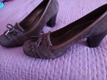 Scarpe in camoscio color castagna, 36