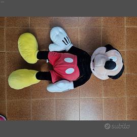 peluche pupazzo topolino