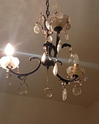 lampadario con gocce in vetro