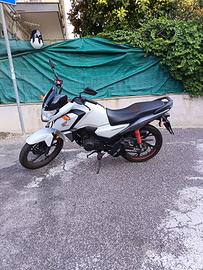 HONDA CB125F 