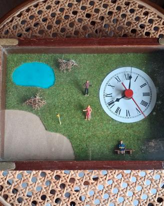 Orologio Diorama   Vintage  in Legno con Miniature