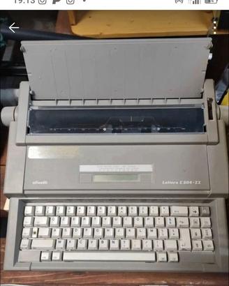 Macchina da scrivere  Olivetti Lettera E504-II