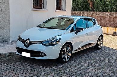 Renault Clio TCe 12V 90CV 5 porte Costume National